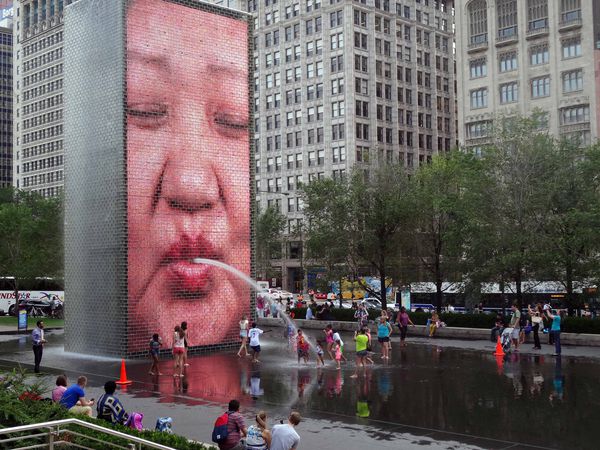 Chicago-Crown-Fountain.jpg